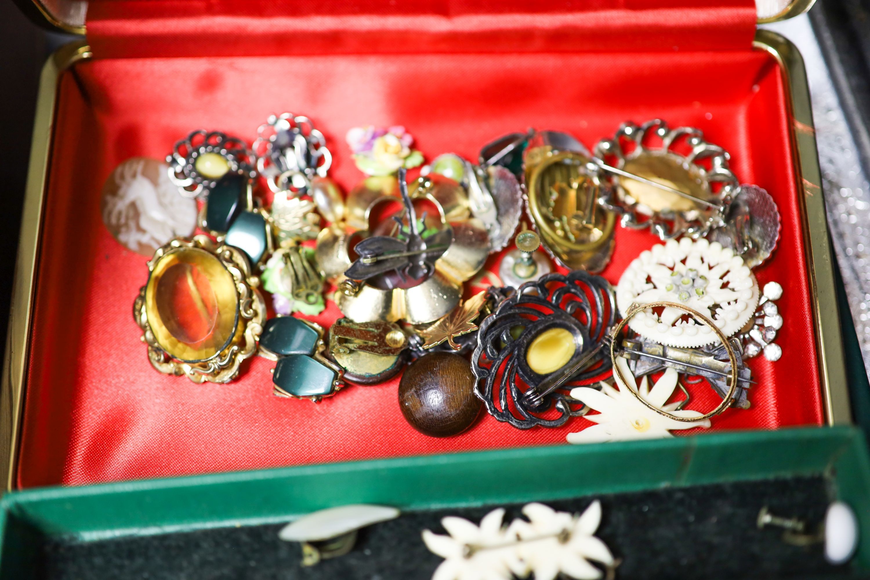 A large group of assorted costume jewellery.